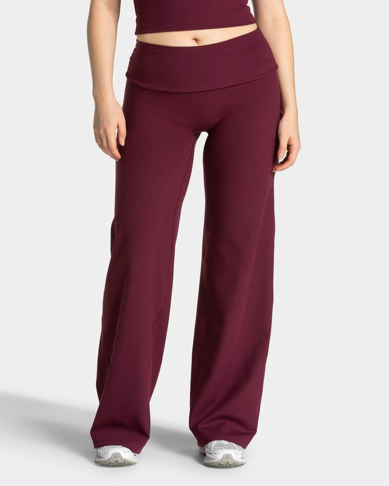 Pantalon à jambe droite et coupe longue Mellow Fold Over « prune »