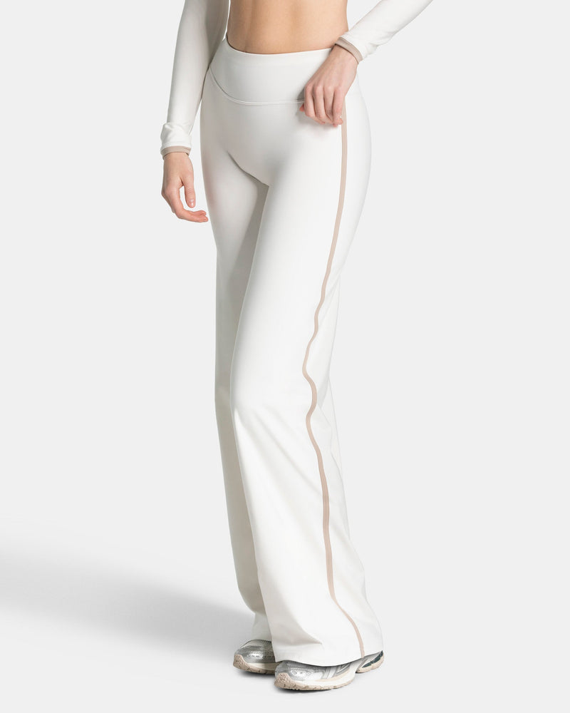 Pantalon à jambe droite et coupe longue Soft « Blanc cassé »