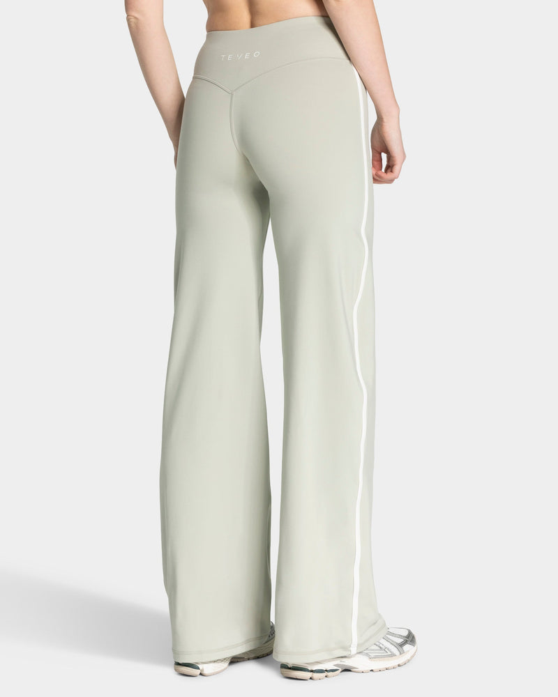 Pantalon à jambe droite et coupe longue Soft « Pistache »