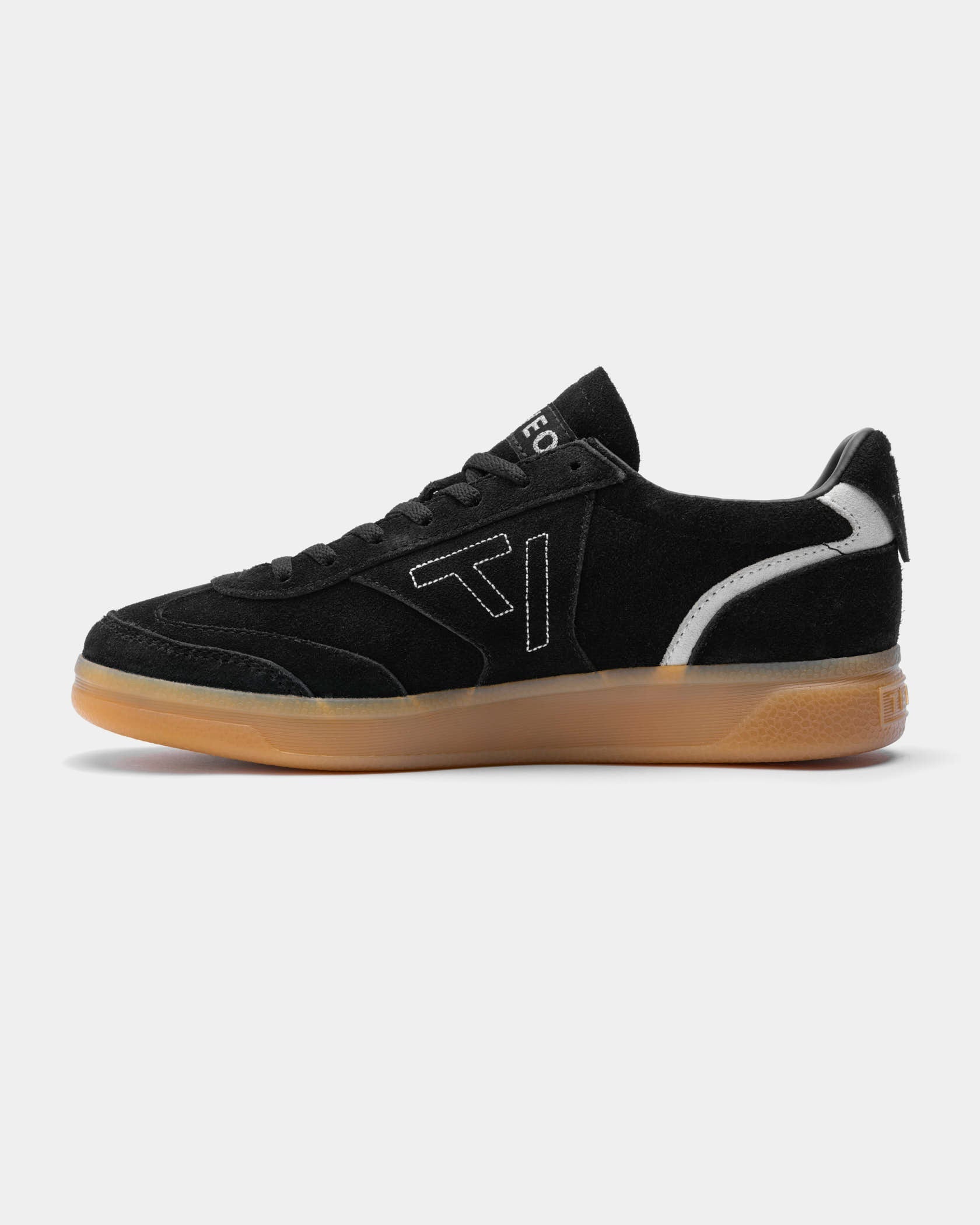 Baskets Classic Femme « noir/blanc cassé »